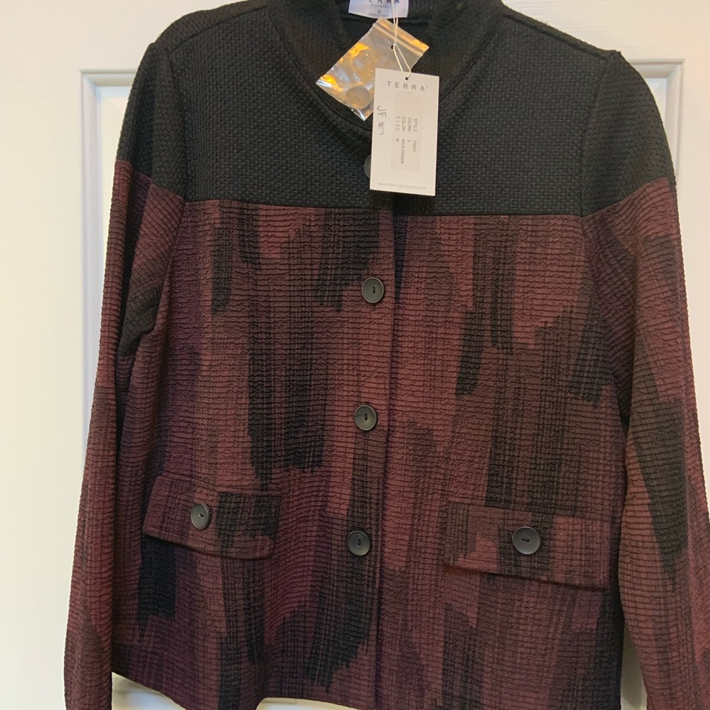 TERRA JACKET. NWT